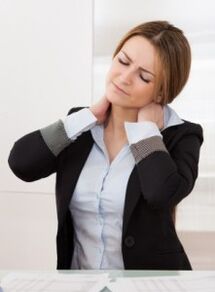 Sakit leher akibat osteochondrosis